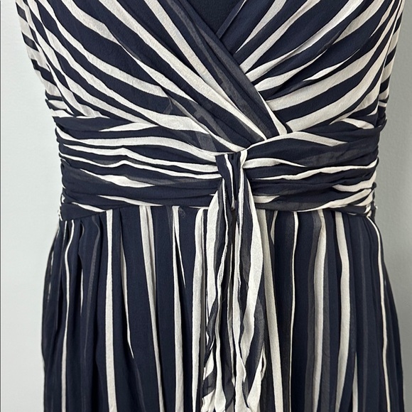 Ann Taylor Women Silk Navy White Stripe Chiffon Dress Size 12 - Picture 3 of 8